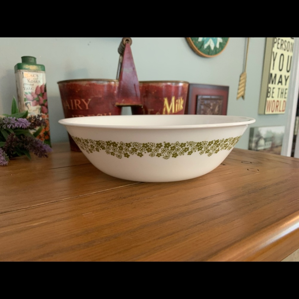 Pyrex Spring Blossom Serving Bowl